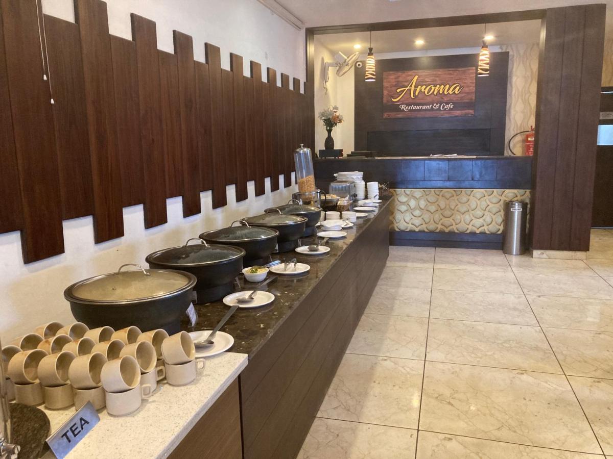 Hotel The Onix Dehradun Ngoại thất bức ảnh