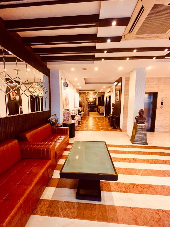 Hotel The Onix Dehradun Ngoại thất bức ảnh