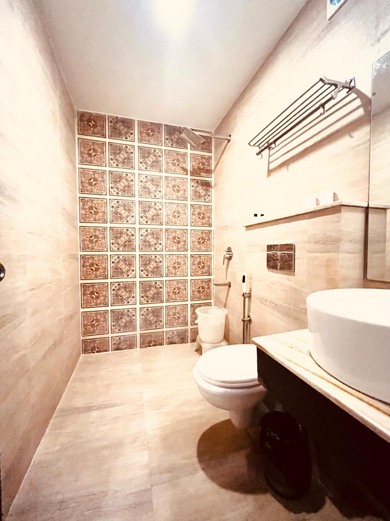 Hotel The Onix Dehradun Ngoại thất bức ảnh