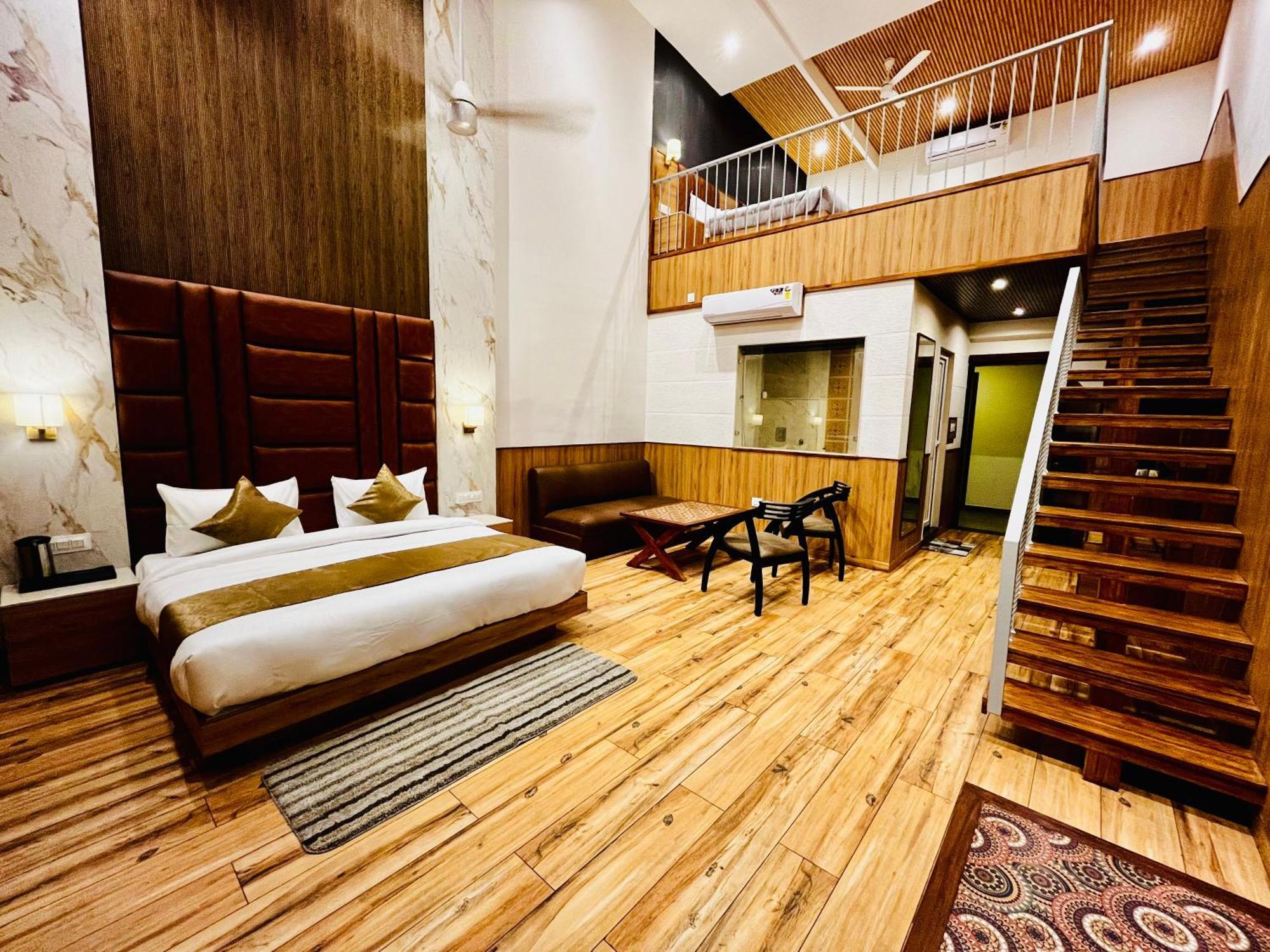 Hotel The Onix Dehradun Ngoại thất bức ảnh